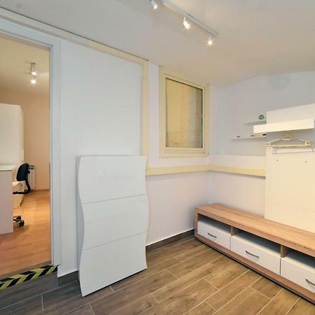 Ban Jelacic Apartment 자그레브 외부 사진