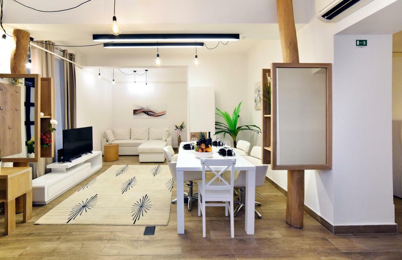 Ban Jelacic Apartment 자그레브 외부 사진