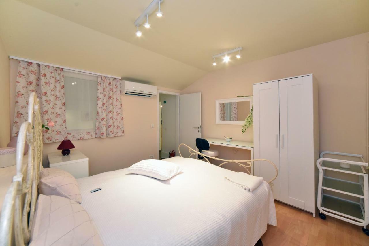 Ban Jelacic Apartment 자그레브 외부 사진