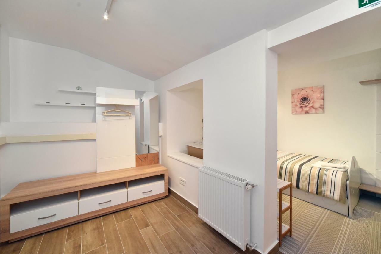 Ban Jelacic Apartment 자그레브 외부 사진